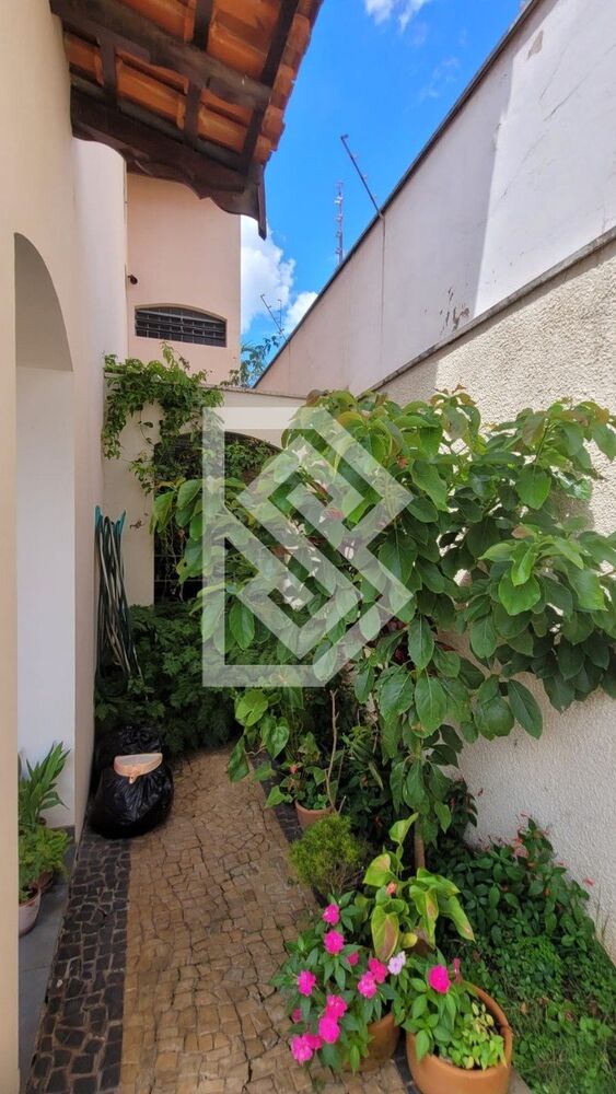 Casa à venda com 3 quartos, 336m² - Foto 16