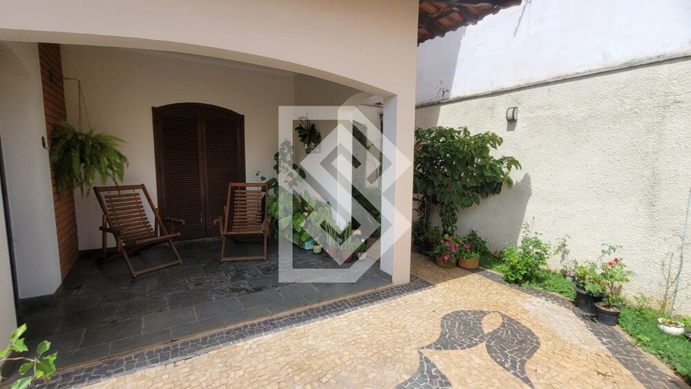 Casa à venda com 3 quartos, 336m² - Foto 13