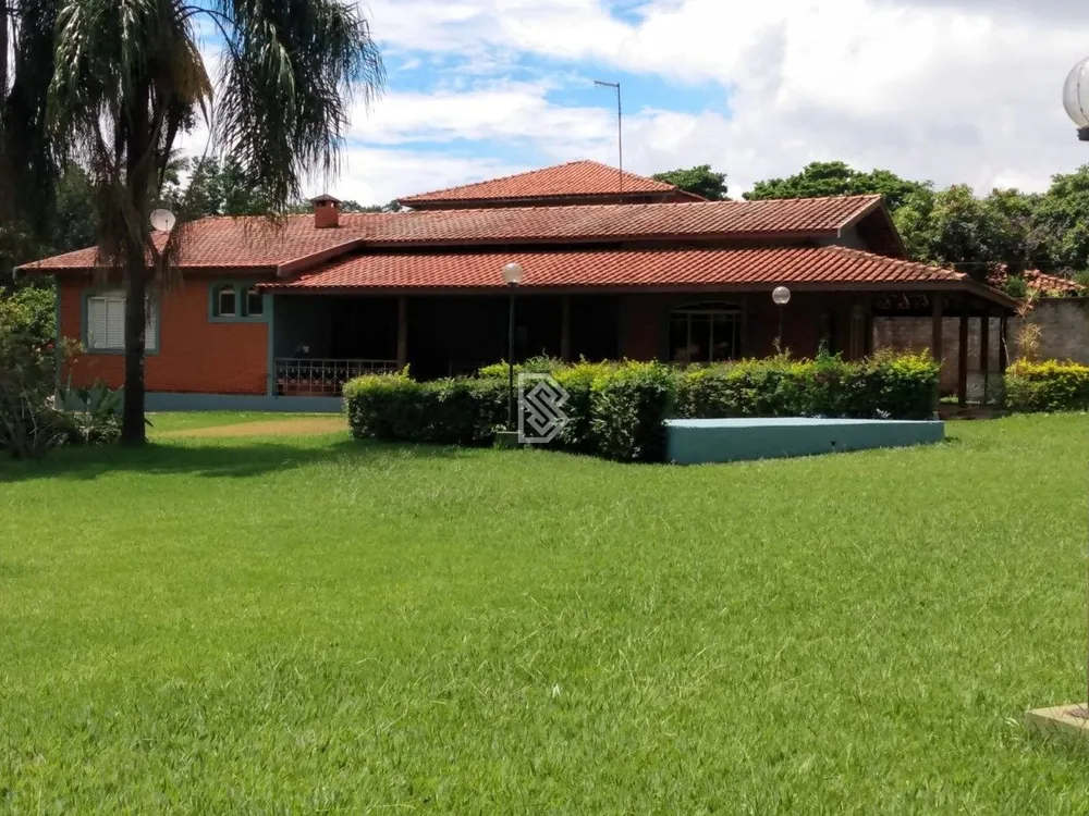 Chácara, 3 quartos, 3258 m² - Foto 1