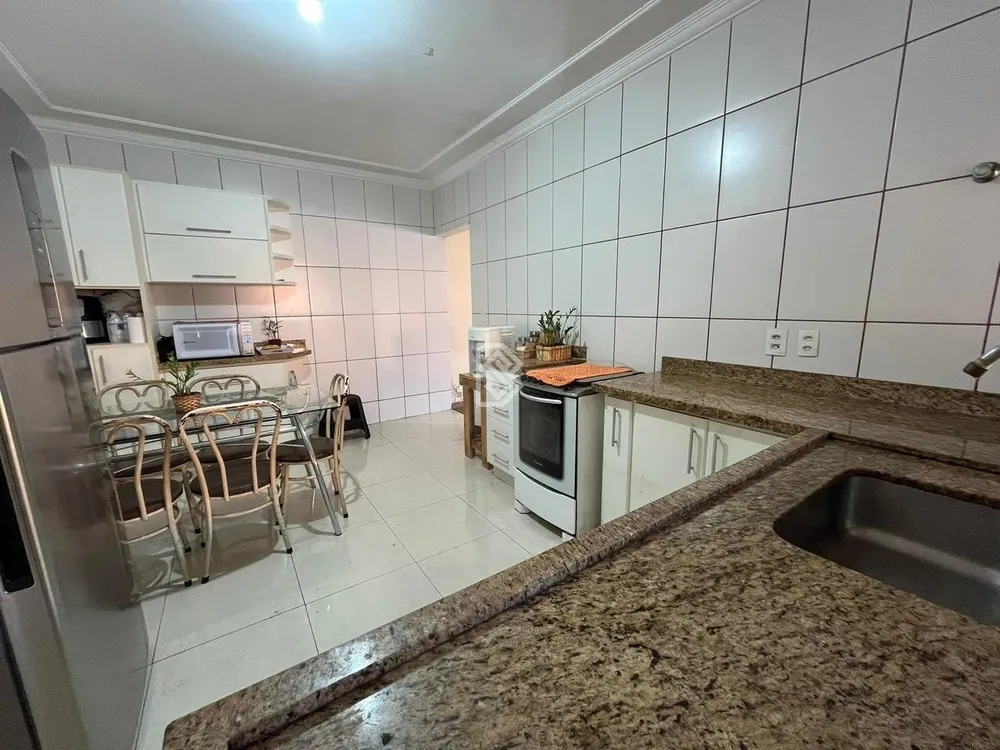 Casa, 3 quartos, 185 m² - Foto 1