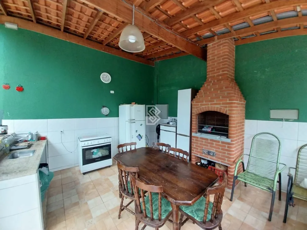 Casa, 3 quartos, 225 m² - Foto 1
