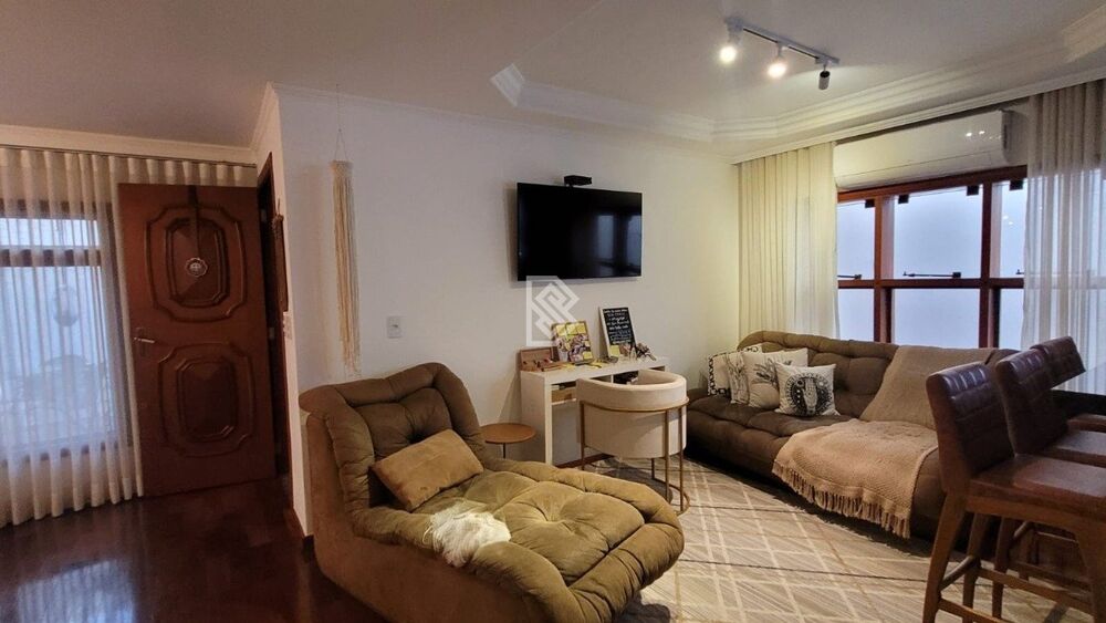 Casa, 3 quartos, 181 m² - Foto 2