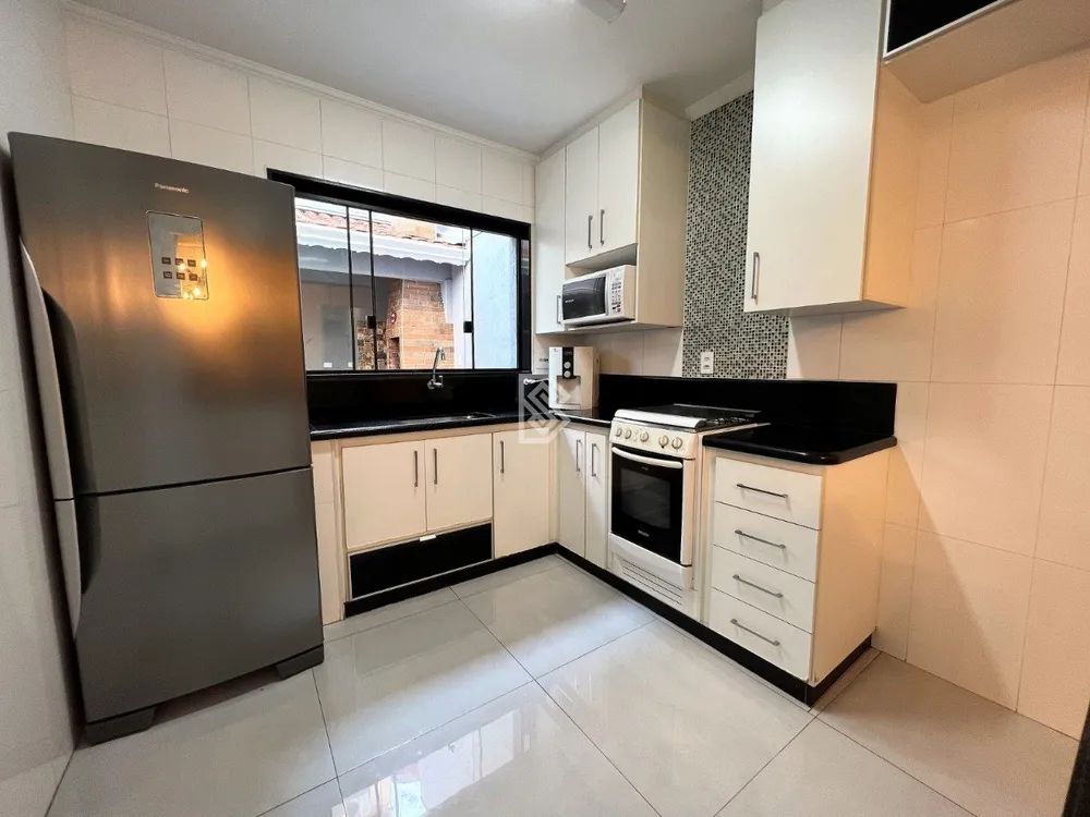 Casa, 3 quartos, 160 m² - Foto 2