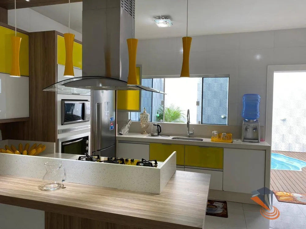 Casa, 3 quartos, 210 m² - Foto 3