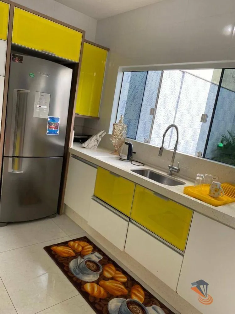 Casa, 3 quartos, 210 m² - Foto 4