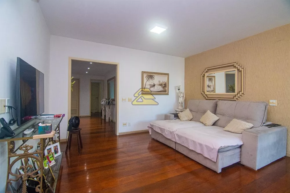 Apartamento à venda com 4 quartos, 215m² - Foto 4