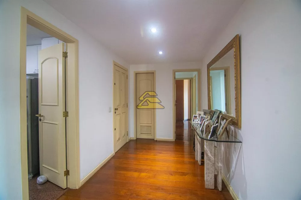 Apartamento à venda com 4 quartos, 215m² - Foto 33