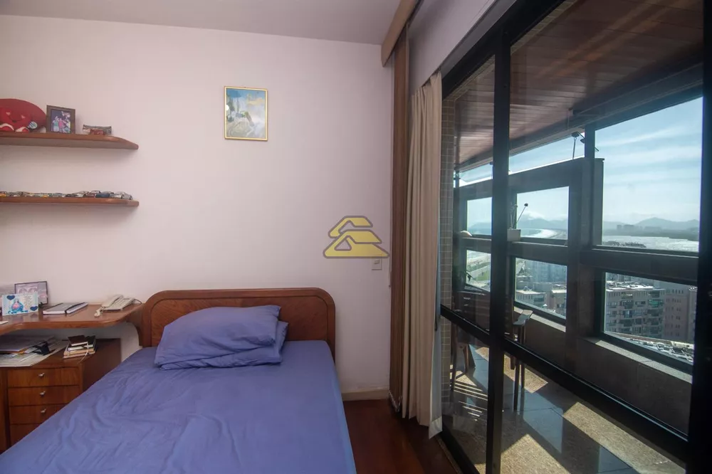 Apartamento à venda com 4 quartos, 215m² - Foto 29