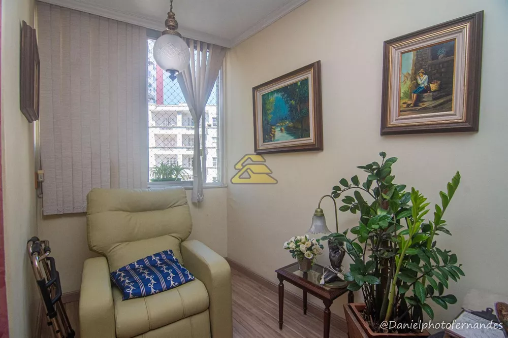 Apartamento à venda com 2 quartos, 64m² - Foto 4