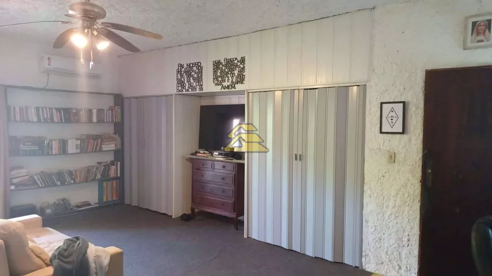 Casa, 5 quartos, 1386 m² - Foto 4