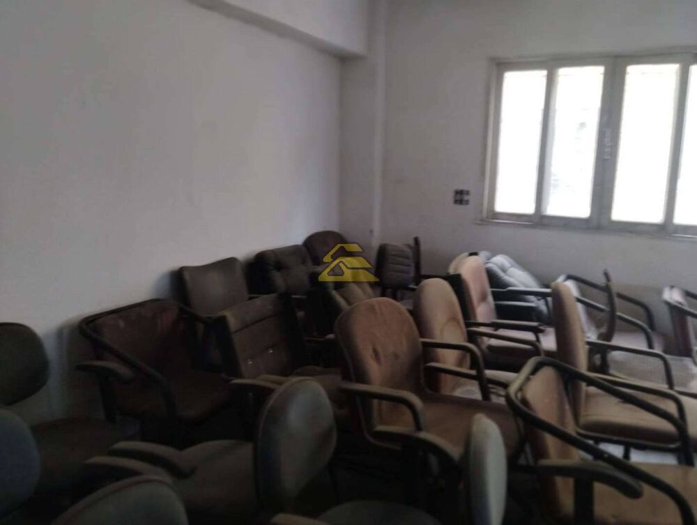 Casa à venda com 3 quartos, 342m² - Foto 12