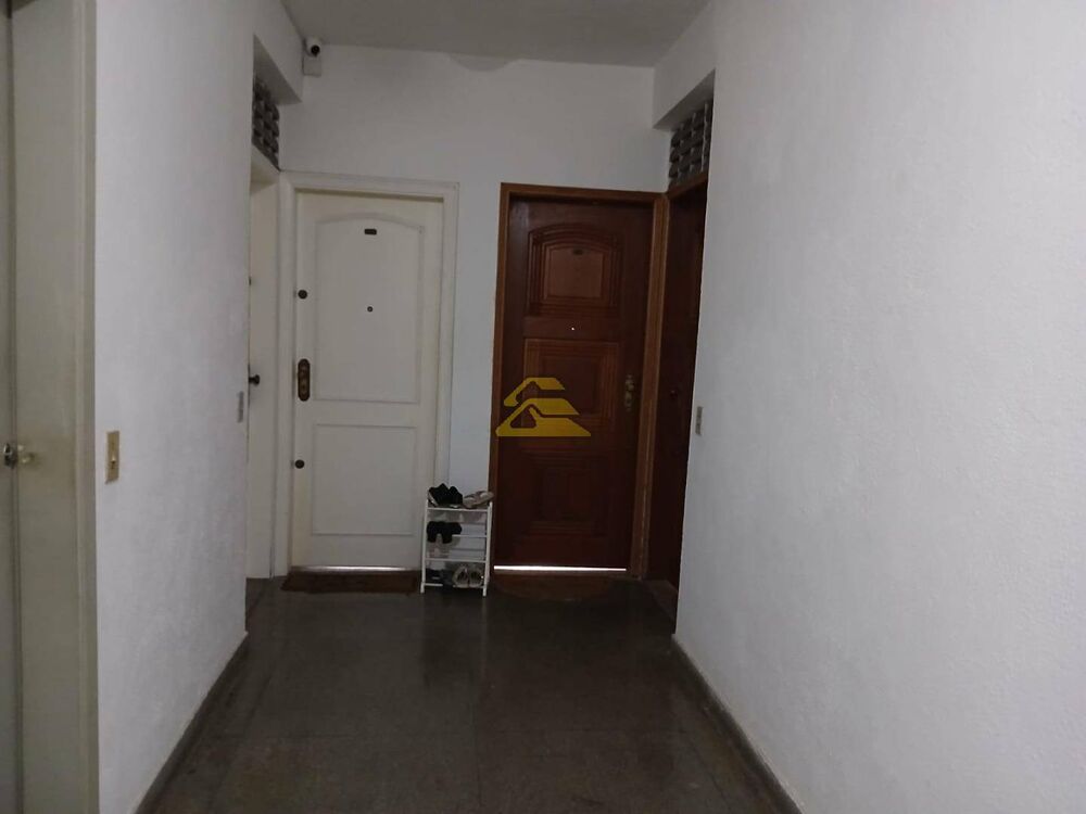 Apartamento à venda com 2 quartos, 66m² - Foto 3