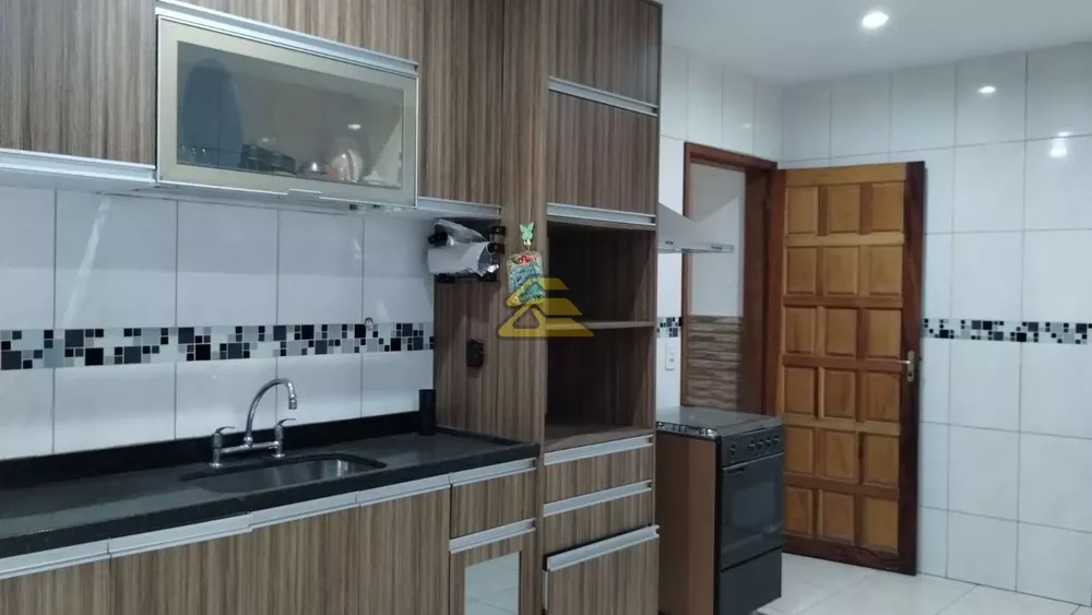Casa, 3 quartos, 239 m² - Foto 10