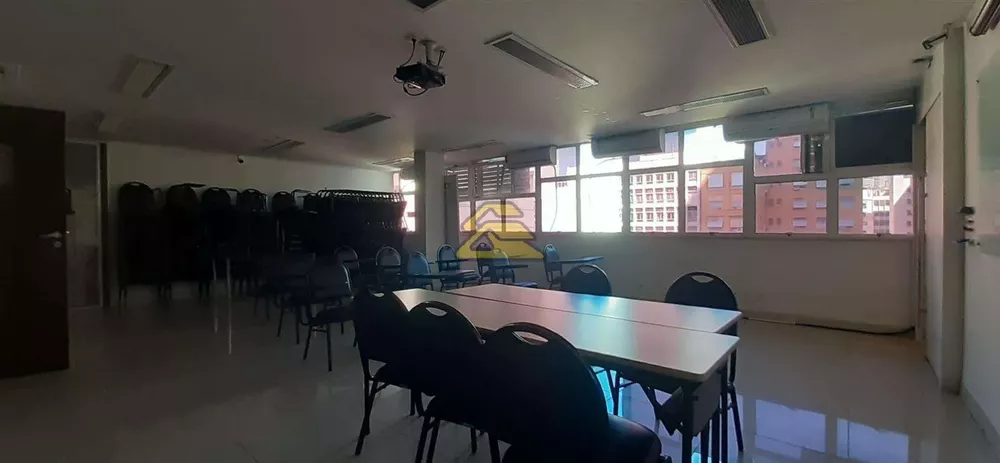 Sala-Conjunto, 325 m² - Foto 1