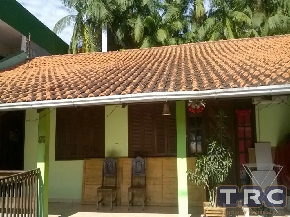 Casa, 4 quartos, 240 m² - Foto 2