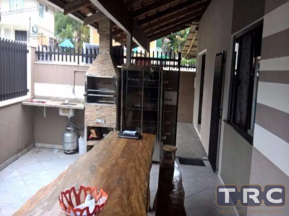 Casa, 4 quartos, 190 m² - Foto 1