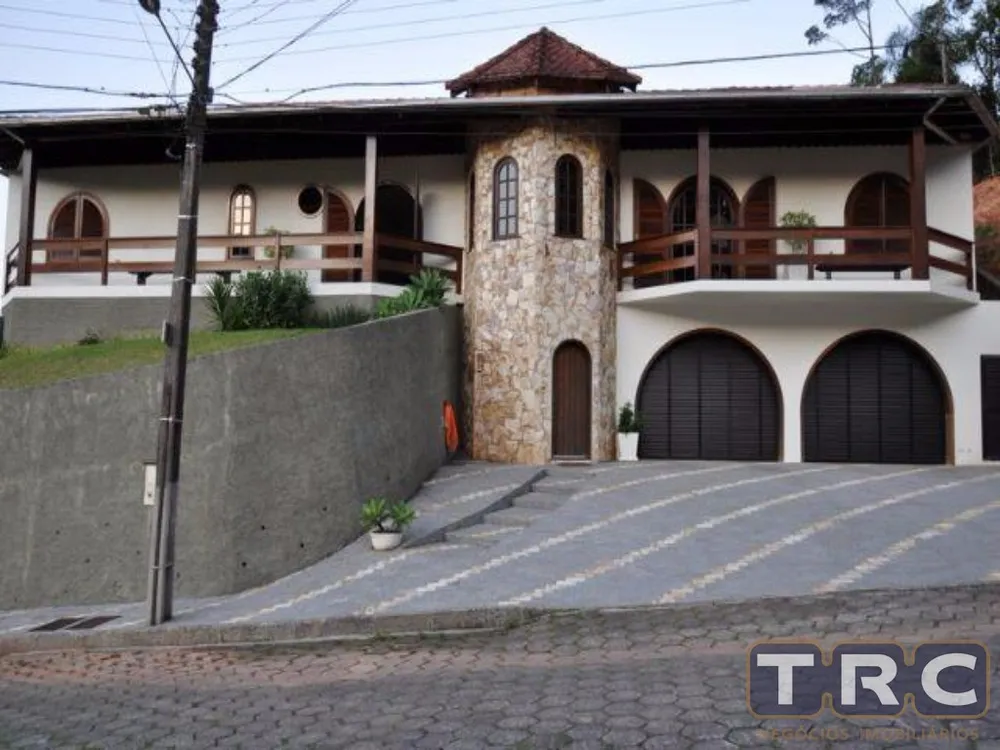 Casa, 3 quartos, 270 m² - Foto 1