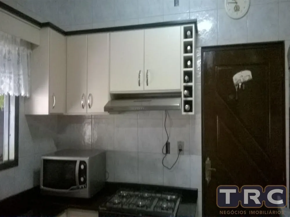 Casa, 3 quartos, 179 m² - Foto 2