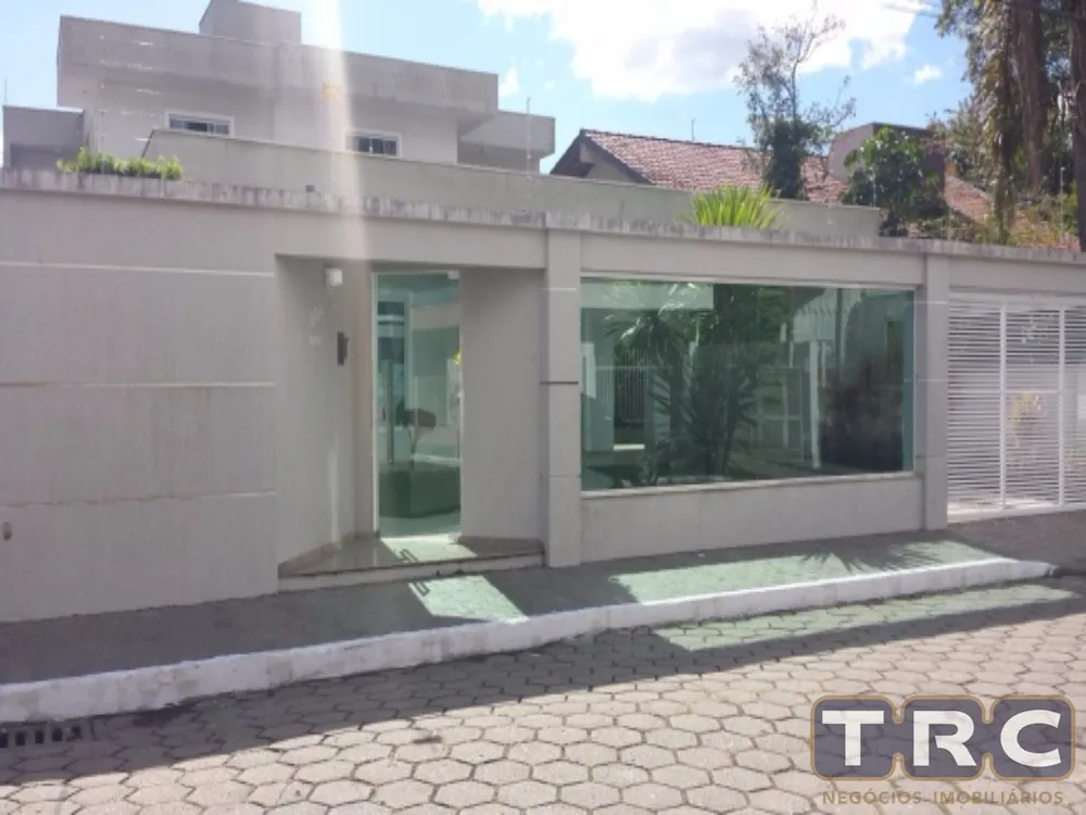 Casa, 4 quartos, 600 m² - Foto 1