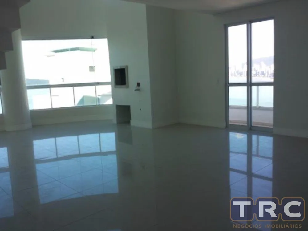 Apartamento, 3 quartos, 208 m² - Foto 2