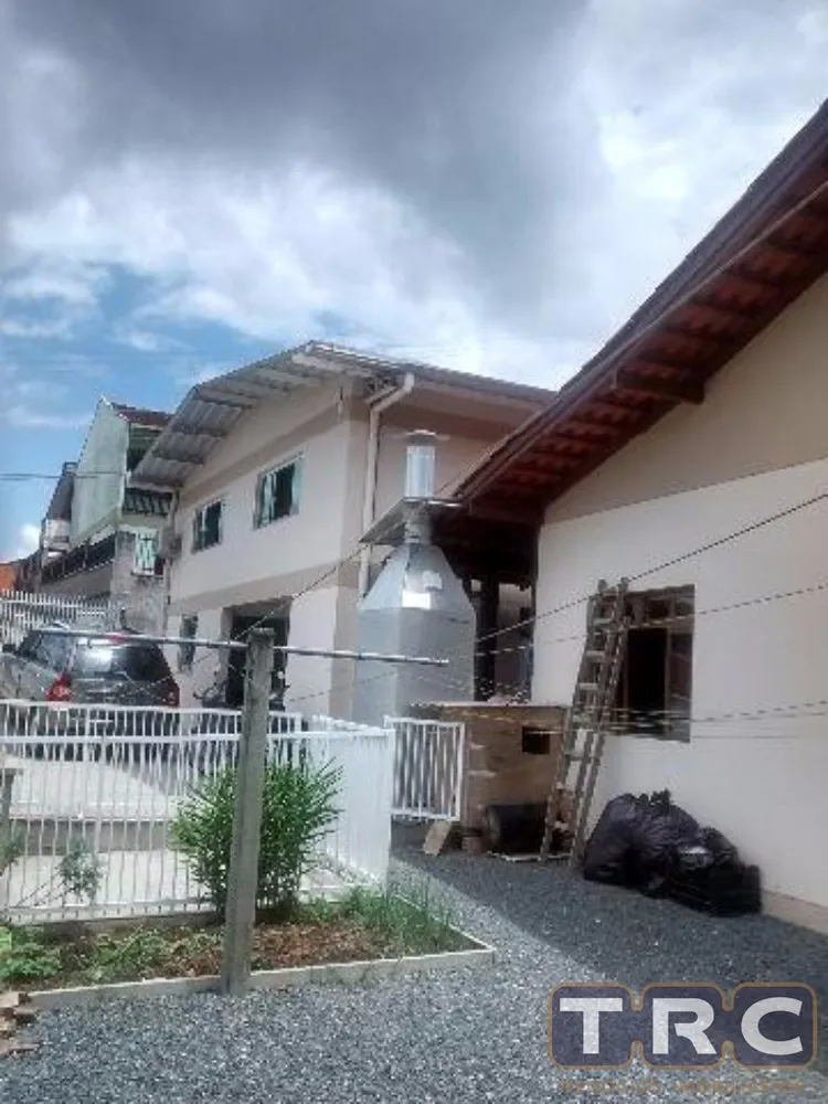 Casa, 3 quartos, 240 m² - Foto 3