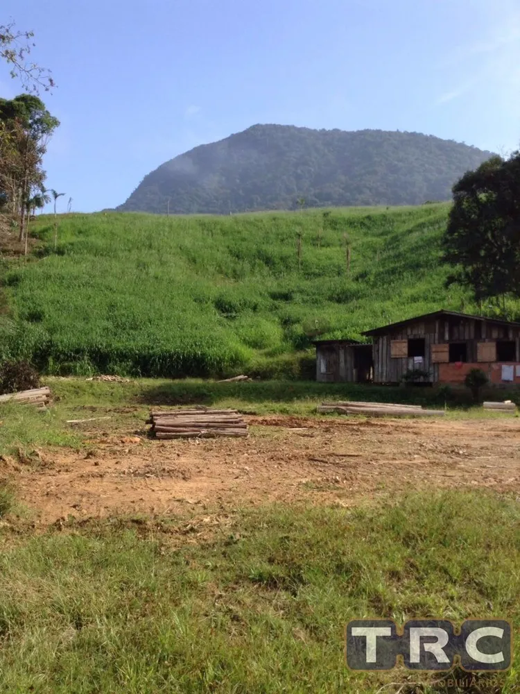 Sítio, 1 quarto, 21 hectares - Foto 1