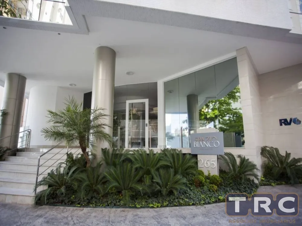 Apartamento, 3 quartos, 130 m² - Foto 2