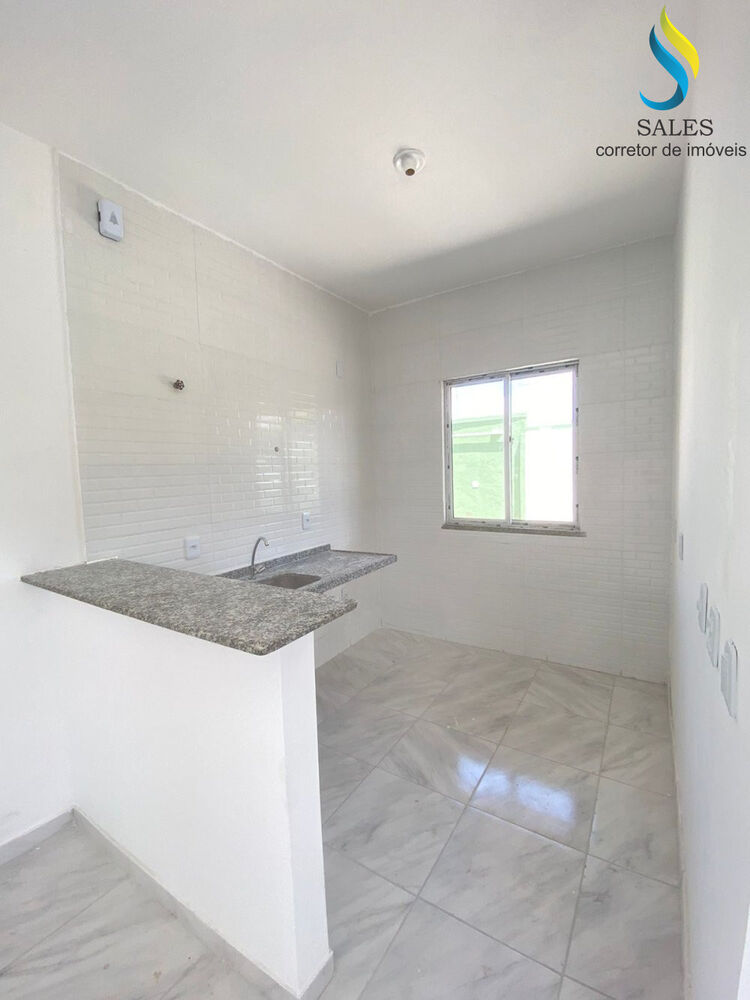 Casa à venda com 2 quartos, 70m² - Foto 4