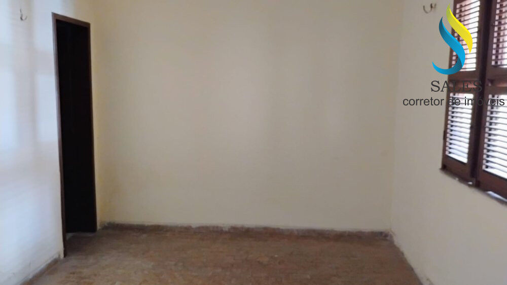Casa à venda com 4 quartos, 120m² - Foto 2