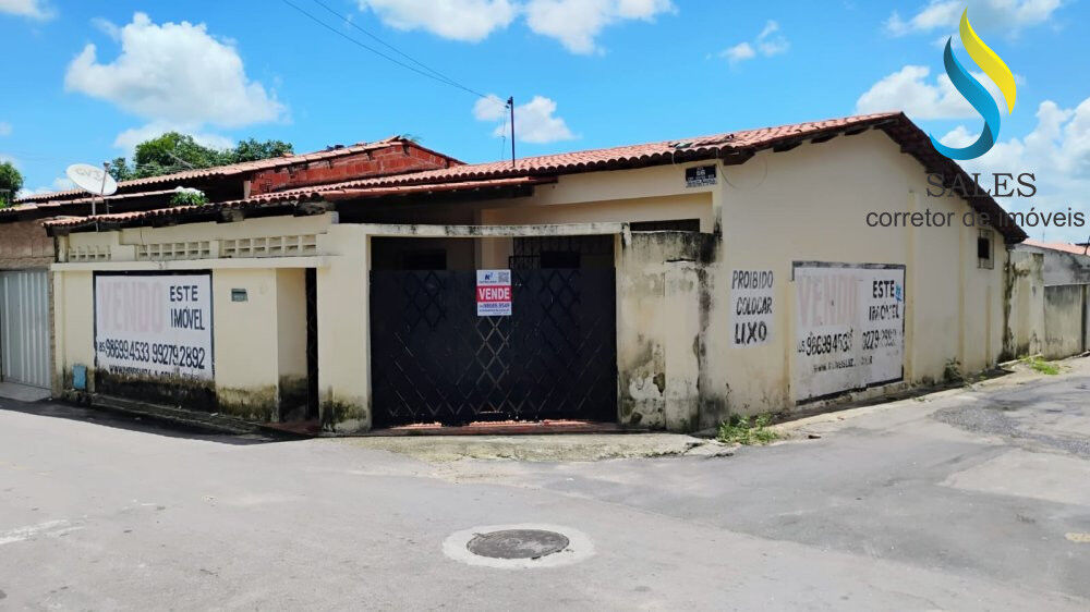 Casa à venda com 4 quartos, 120m² - Foto 1