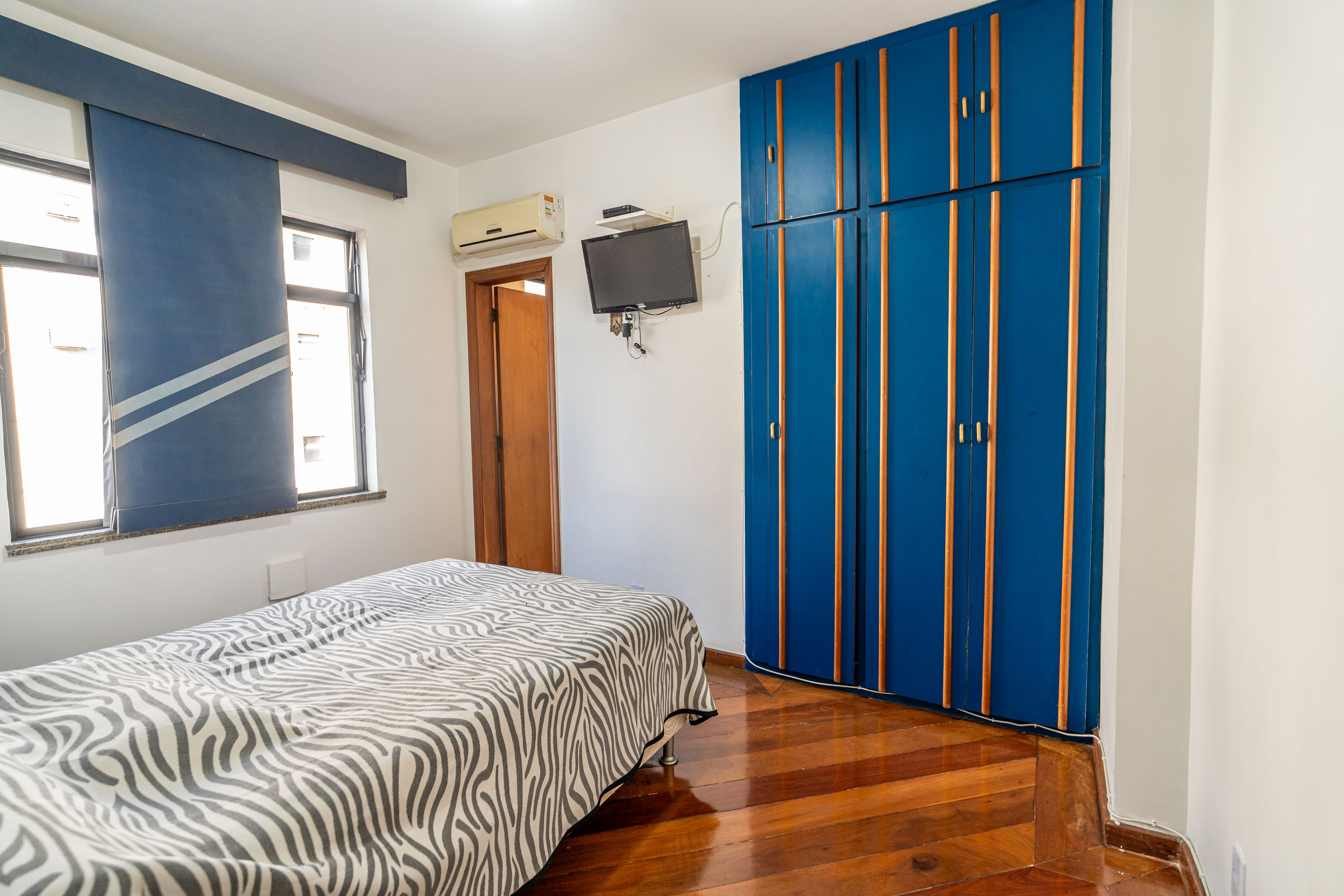 Apartamento à venda com 3 quartos, 154m² - Foto 9