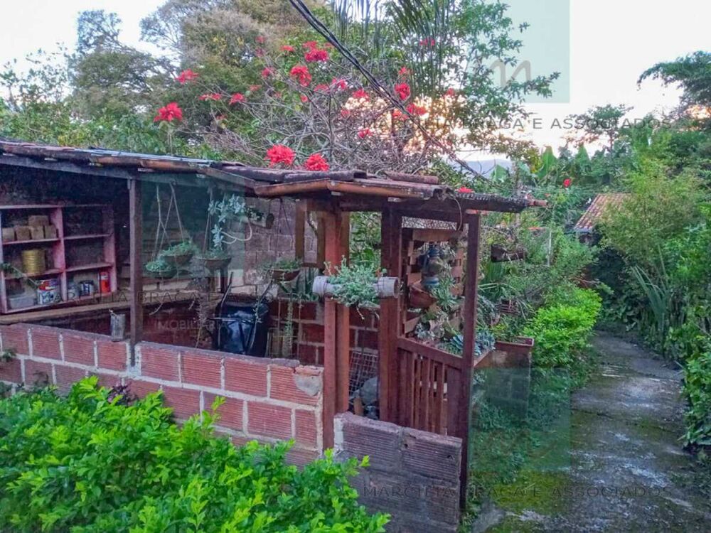 Casa, 7 quartos, 1604 m² - Foto 1
