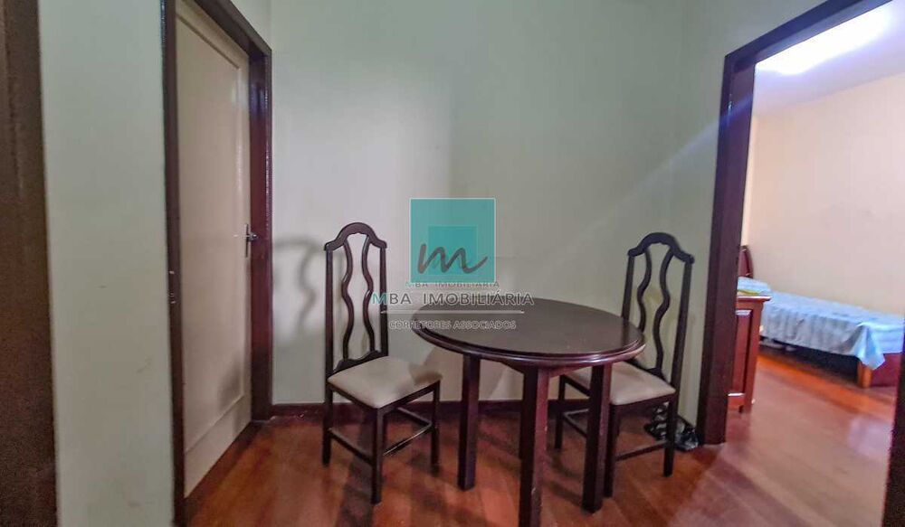 Casa à venda com 11 quartos, 250m² - Foto 3
