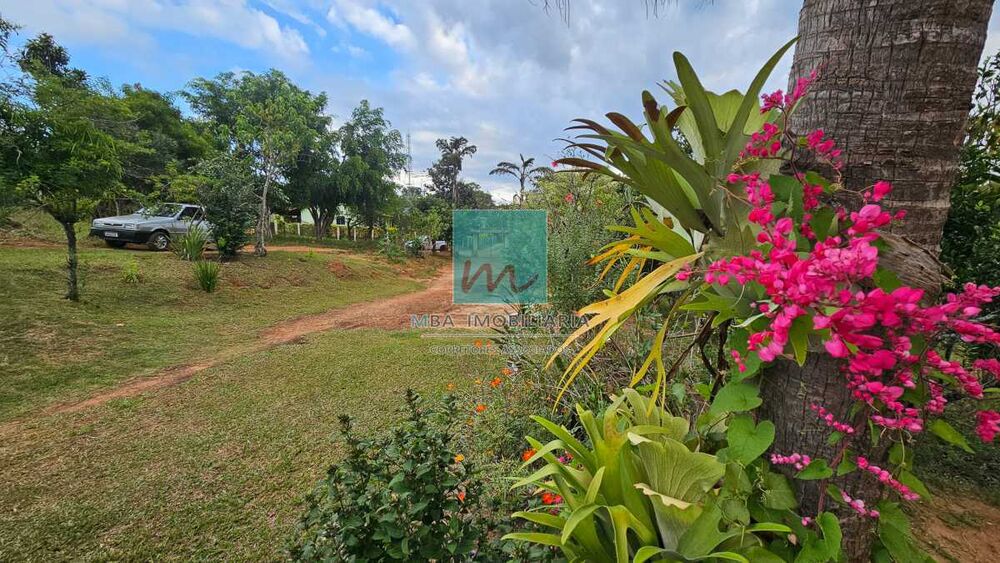 Chácara à venda com 4 quartos, 180m² - Foto 3