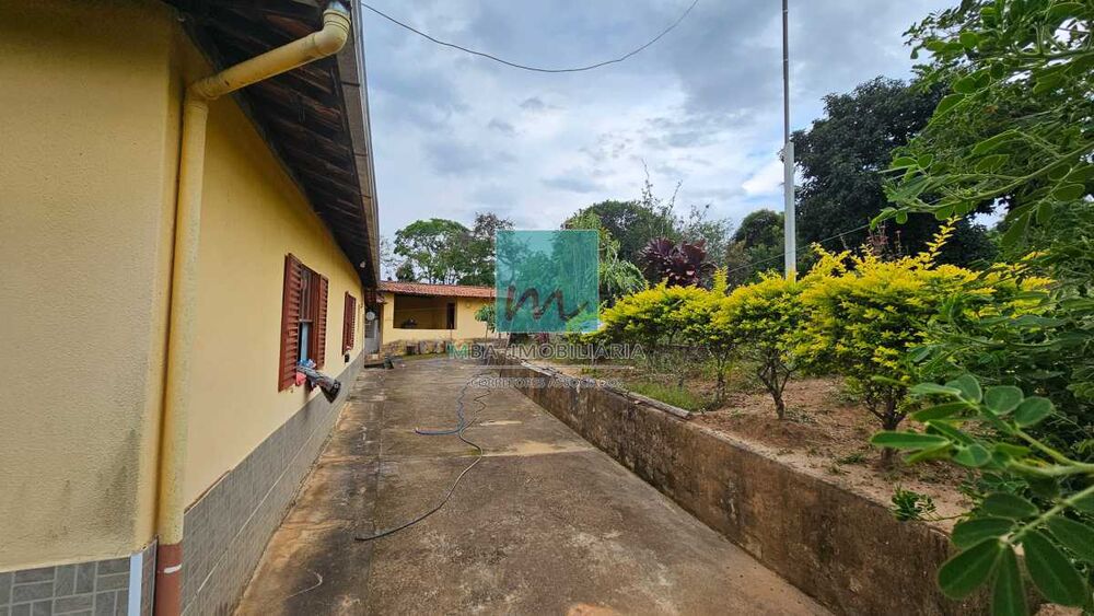 Chácara à venda com 4 quartos, 180m² - Foto 13