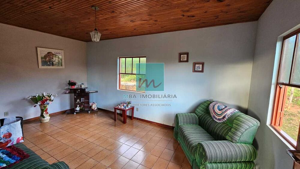 Chácara à venda com 4 quartos, 180m² - Foto 7