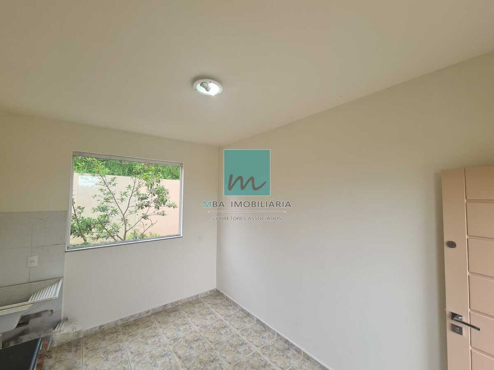 Casa de Condomínio à venda com 4 quartos, 250m² - Foto 4