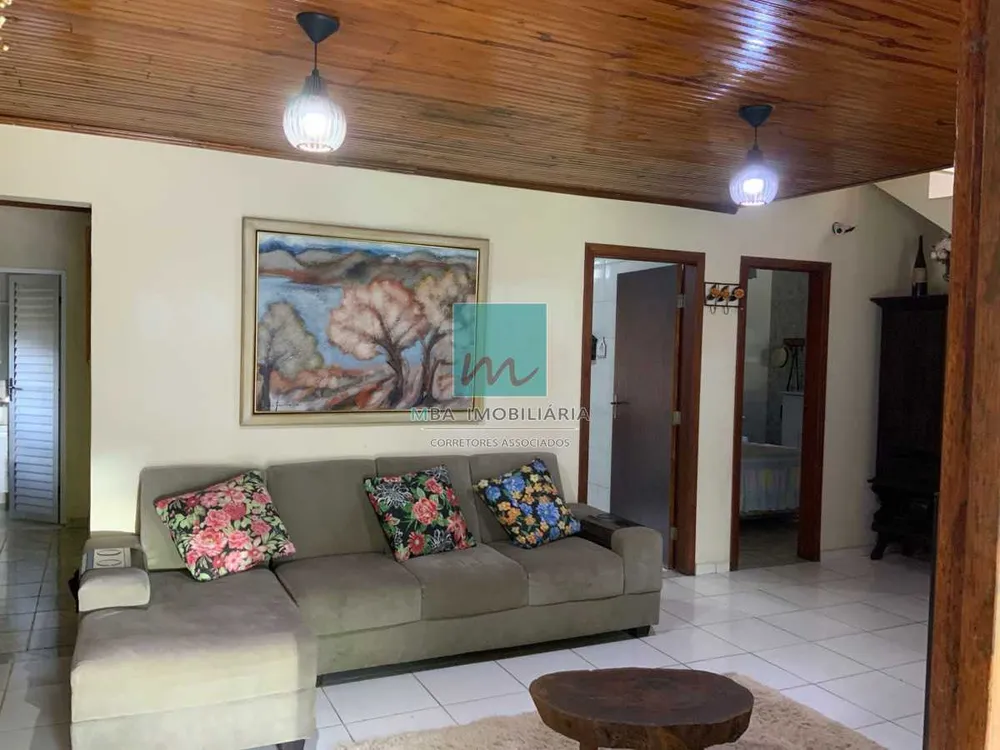 Sítio, 8 quartos, 250 m² - Foto 3