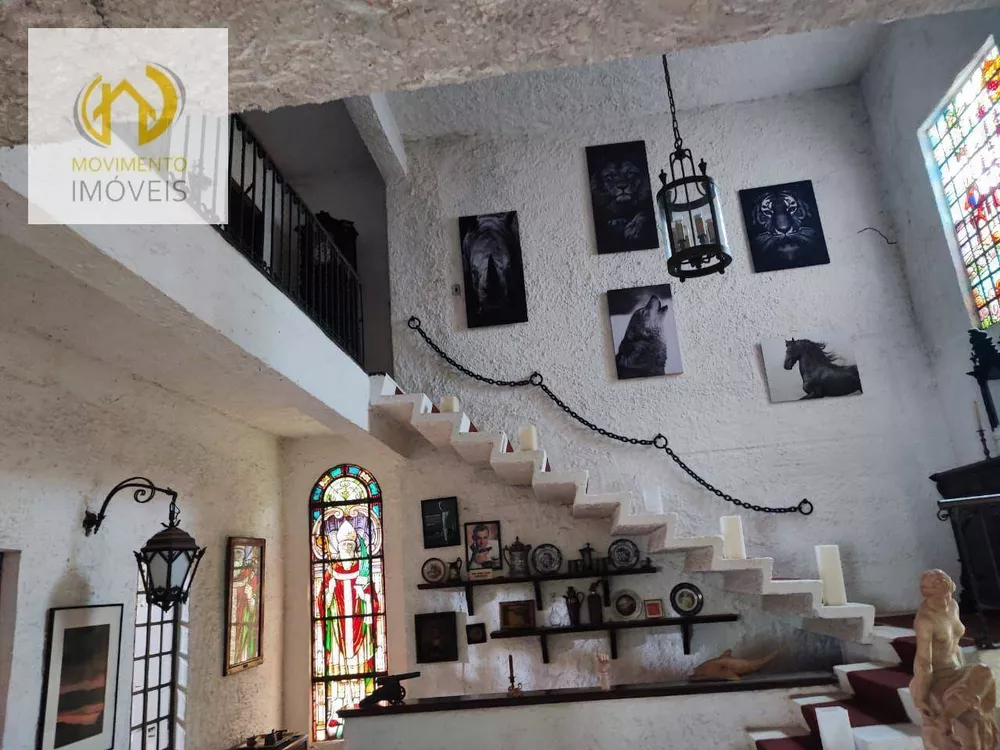 Casa, 5 quartos, 1360 m² - Foto 1
