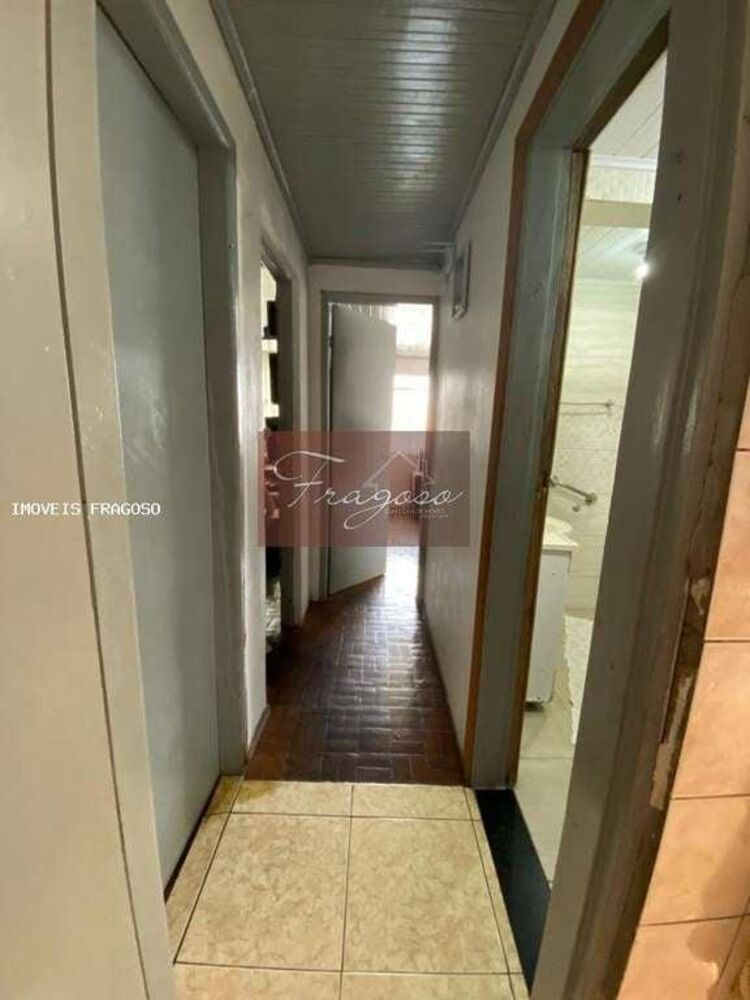 Casa à venda com 3 quartos, 51m² - Foto 2