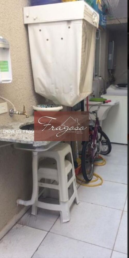 Sobrado à venda com 4 quartos, 130m² - Foto 2