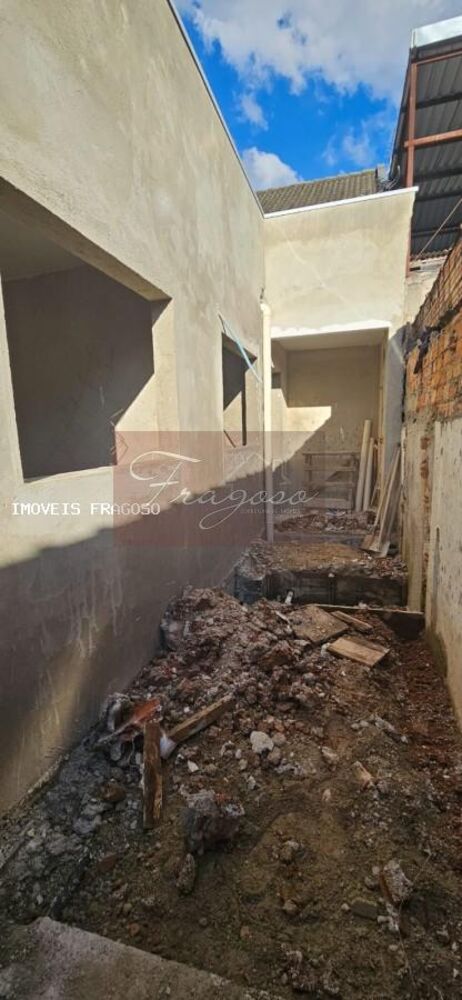 Casa à venda com 3 quartos, 64m² - Foto 5