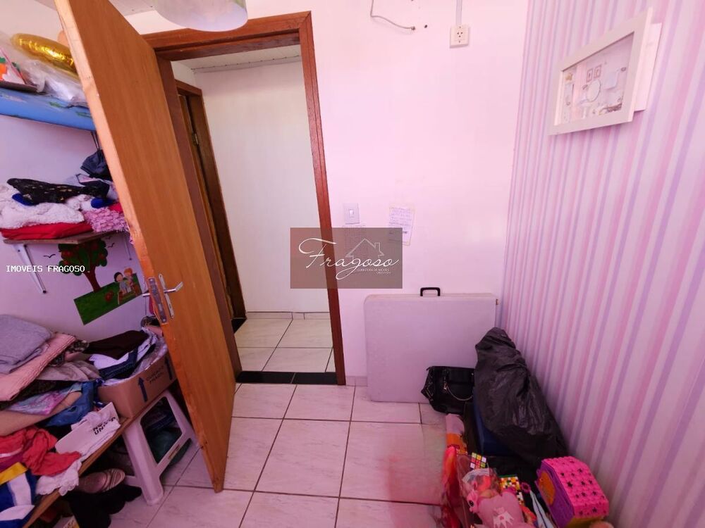 Casa à venda com 4 quartos, 144m² - Foto 18
