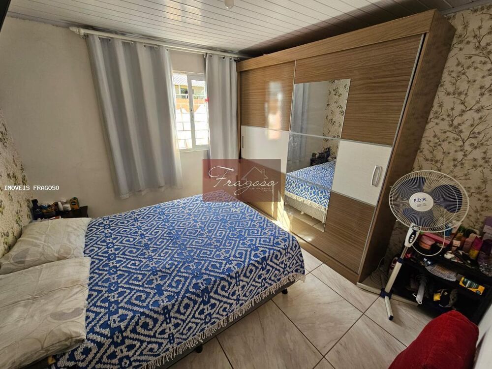Casa à venda com 4 quartos, 144m² - Foto 6