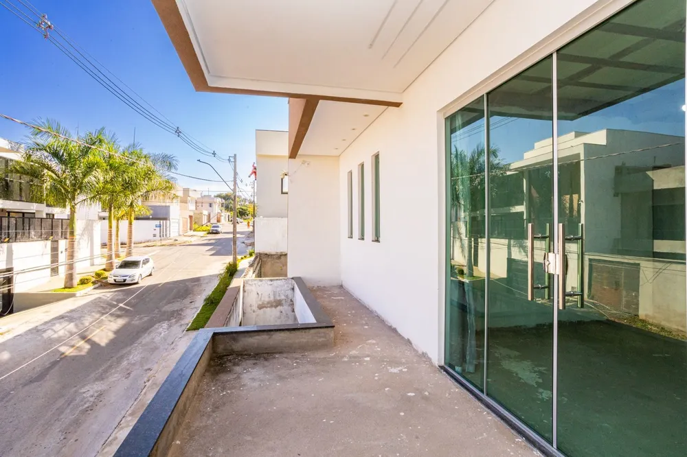 Casa, 5 quartos, 330 m² - Foto 1