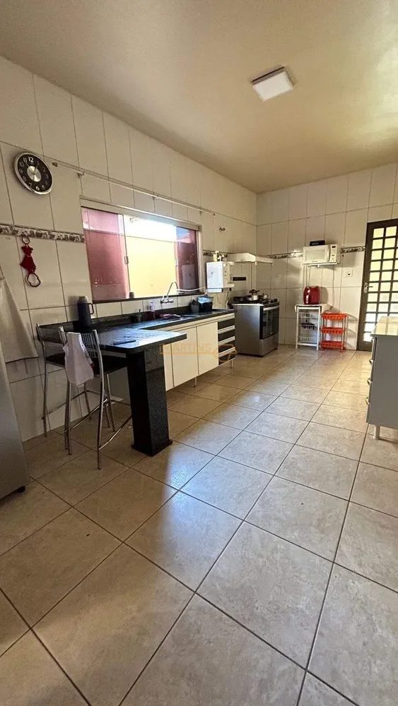 Casa, 3 quartos, 240 m² - Foto 3