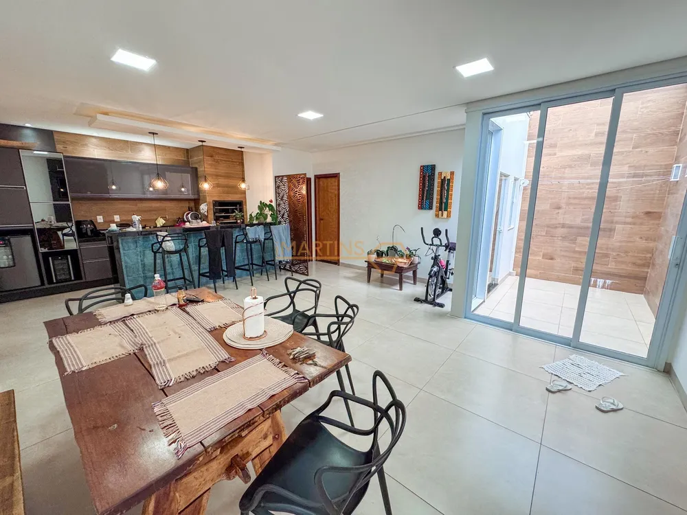 Casa, 3 quartos, 5555 m² - Foto 1