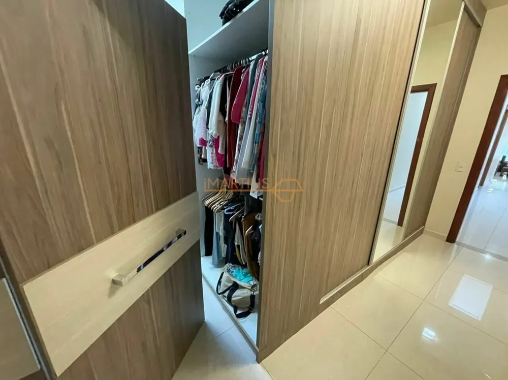 Casa, 3 quartos, 244 m² - Foto 4