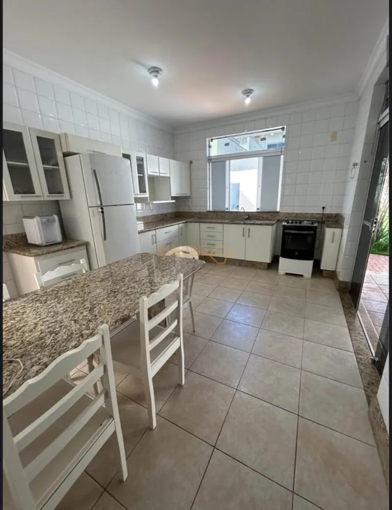 Sobrado, 3 quartos, 283 m² - Foto 3