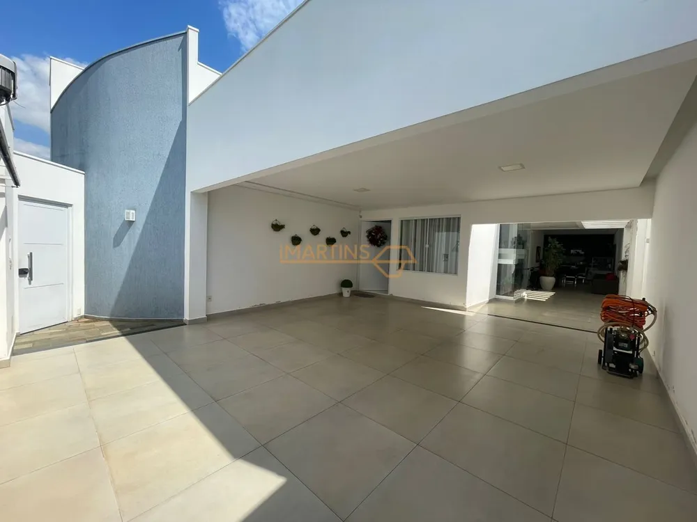 Casa, 3 quartos, 336 m² - Foto 1
